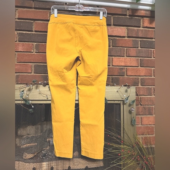 🛍️ Van Heusen stretch Extensive yellow pants.great condition. - Picture 8 of 8